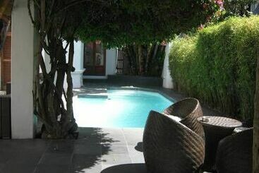 هتل Dunkley House