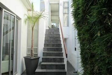 هتل Dunkley House