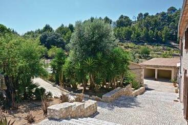 6 Bedroom Amazing Home In Estellencs - Estellencs