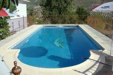 Nice Home In Iznjar With 1 Bedrooms, Internet And Outdoor Swimming Pool - Иснахар