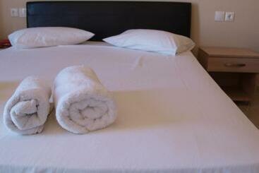 Carina Hotel