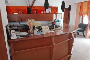 Dabassis Aparthotel