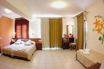 Dabassis Aparthotel