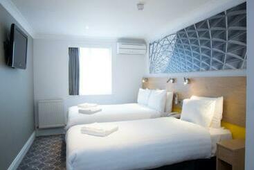 هتل Comfort Inn & Suites Kings Cross St. Pancras