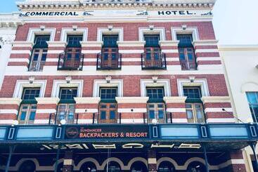 فندق Sundancer Backpackers Hostel