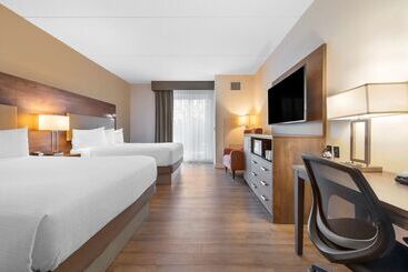 فندق Best Western Plus Perth Parkside Inn & Spa