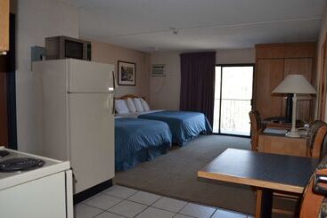 فندق Canadas Best Value Inn & Suites Castlegar