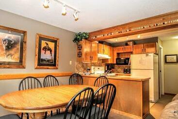 هتل High Country Properties