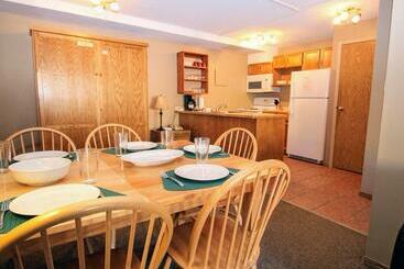 هتل High Country Properties