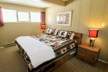 هتل High Country Properties