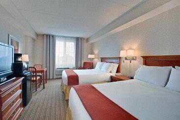 هتل Holiday Inn Express Whitby Oshawa, An Ihg