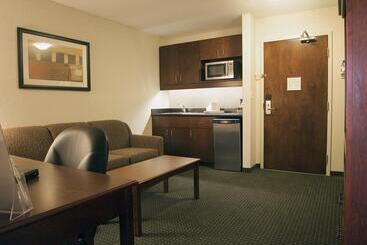 فندق Lakeview Inns & Suites  Slave Lake