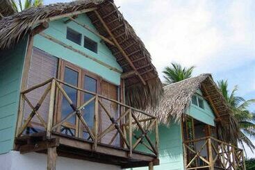 هتل Los Cobanos Village Lodge