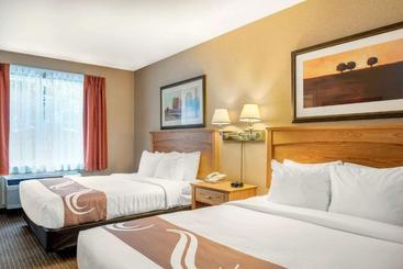 هتل Quality Inn & Suites