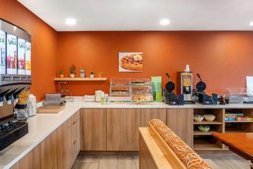 هتل Quality Inn & Suites