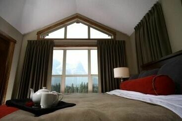 هتل Fire Mountain Lodge