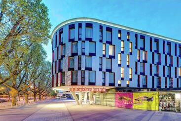 هتل Hilton Garden Inn Stuttgart Neckarpark