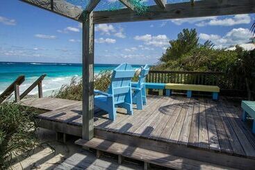 هتل Oceanfrontier Hideaway