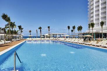 هتل Riu Palace Paradise Island   Adults Only   All Inclusive