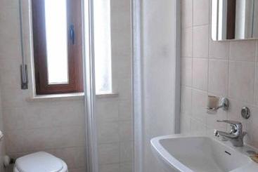 هتل Albergo Degli Amici