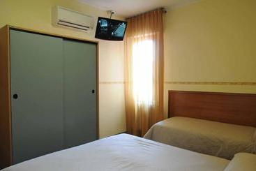هتل Albergo Degli Amici