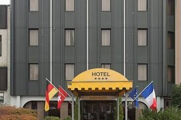 هتل Plaza