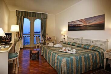 هتل Savoy Palace