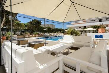 Apartamentos San Antonio Beach