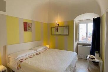 تختخواب و صبحانه Porto Salvo