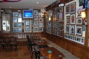 El Cortijo Apartments