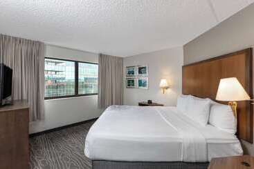هتل La Quinta By Wyndham Secaucus Meadowlands