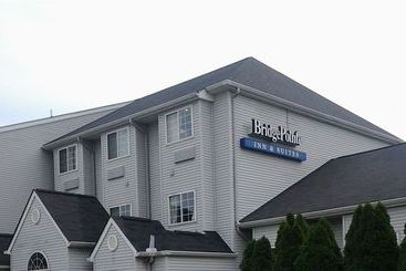 هتل Toledo Bridgepointe Inn & Suites By Hollywood Casino, Downtown, Owens College