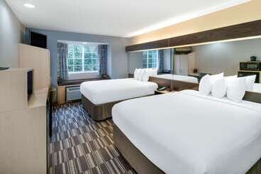 Microtel Inn & Suites Columbus North