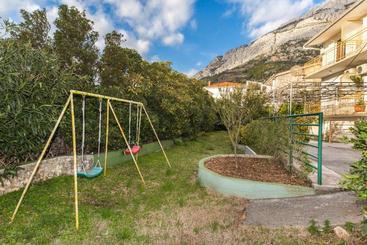 Apartamentos Baska Voda