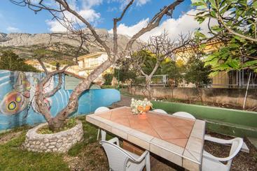 Apartamentos Baska Voda