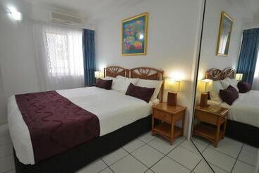 فندق Beachfront Apartments On Trinity Beach