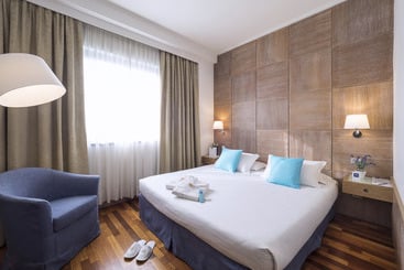 هتل Ih S Firenze Business
