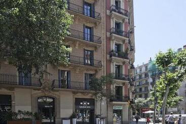 هتل آپارتمان Vale Suites