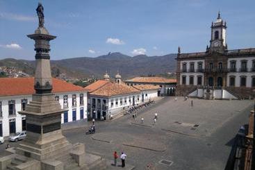 پانسیون Pousada Tiradentes