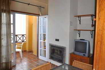Apartamentos HC7 Breñas Garden