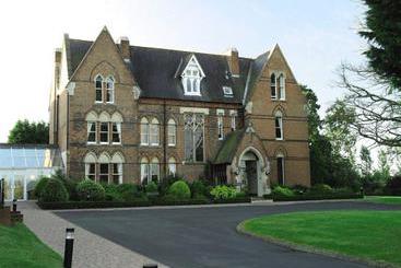 هتل Ettington Chase