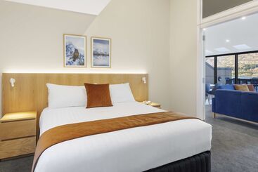 هتل Oaks Queenstown Shores Resort