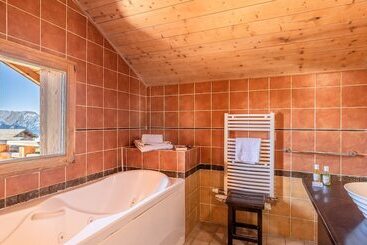 游客公寓 Madame Vacances Les Chalets de L'Altiport