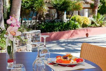 استراحتگاه Malibu Village