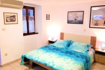Welcoming Apartment In Medulin 75 Sqm With View - Medulin