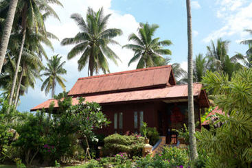 استراحتگاه Lavilla By Holiday Villa Cherating