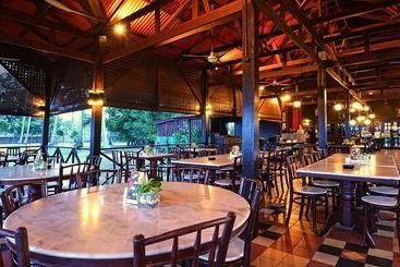 استراحتگاه Lavilla By Holiday Villa Cherating