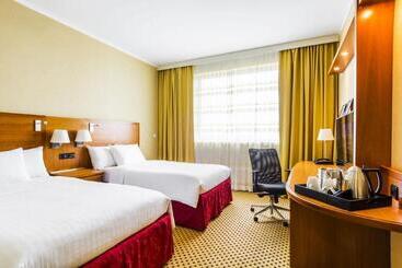 هتل Courtyard By Marriott Pilsen