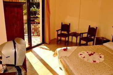 酒店 Gumbet Beach Resort