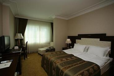 هتل Latanya Palm & Spa Airport Antalya